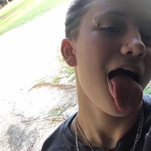 Meet your Posher, Madelynn